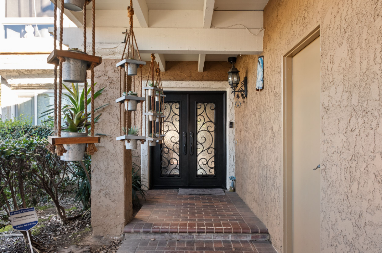 Real estate entry photography